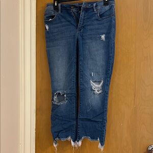 Trendy Distressed Cropped Jeans in Classic Blue